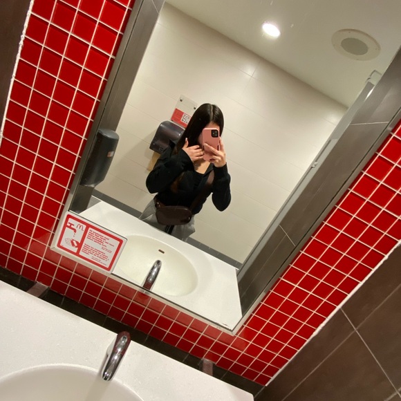 Meet your Posher, Mariela - Picture 1 of 1